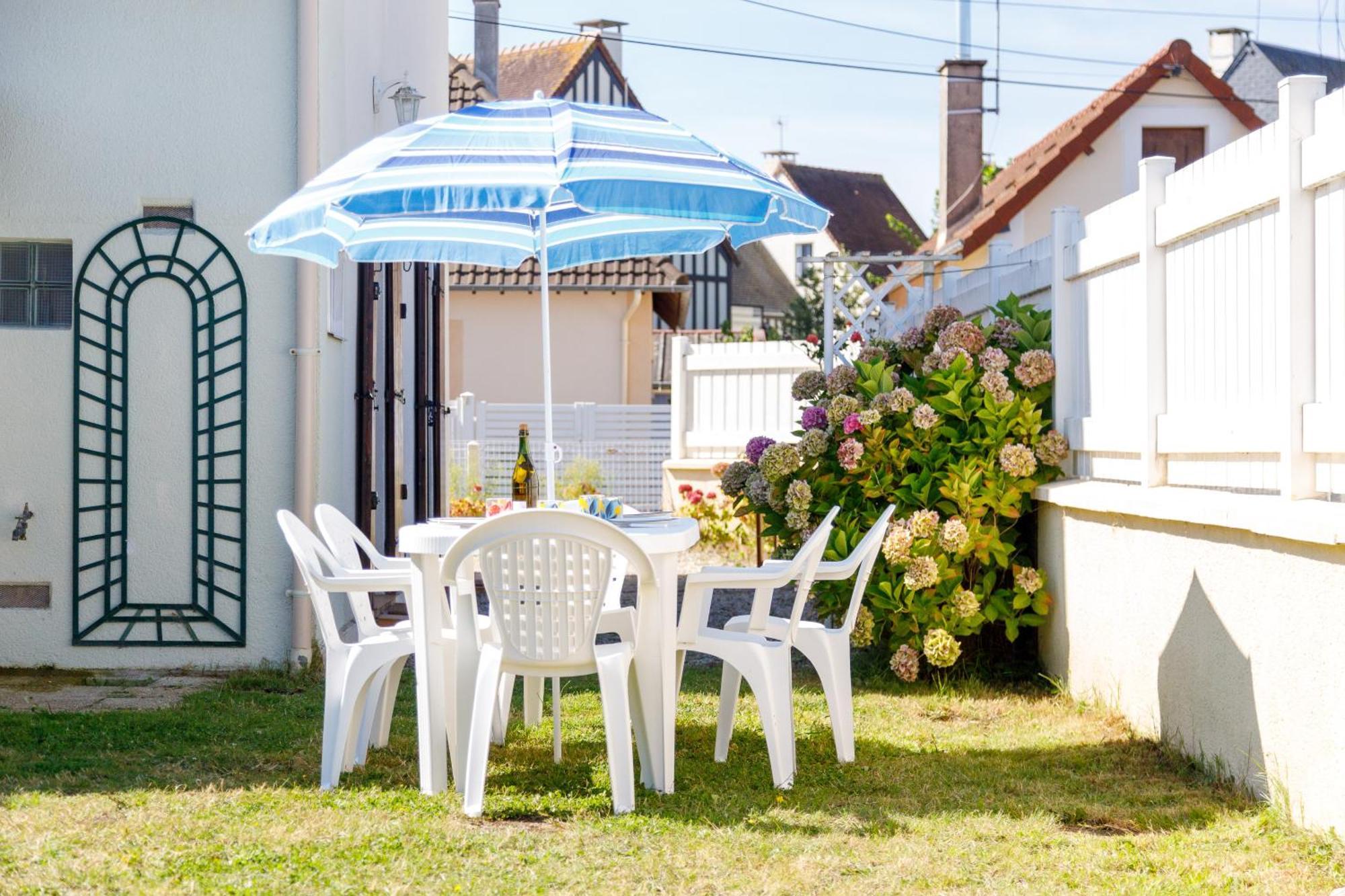 La Maison Cabourgeaise Proche Mer Екстер'єр фото